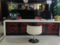 Ruijiade Hotel Hotel dekat Menara Longta