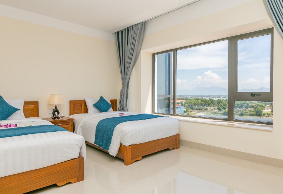 네이비 호텔 캄란 객실