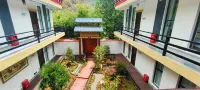 DINGQINGKANGZHU Hotls Hotels near Deqen Bus Station