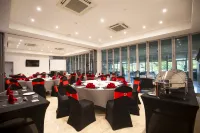 Cassowary Hotel Hotels in North Fly