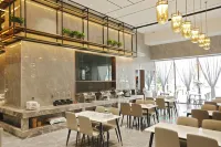 Yiman Hotel (Foshan West Railway Station Shadi Airport)