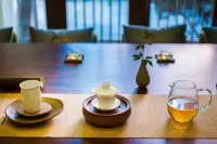 Dongyijing Hotel (Guiping Xishan Pedestrian Street)