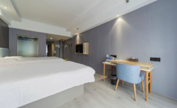 Yayue Hotel (Chengdu Chunxi Road Pedestrian Street)