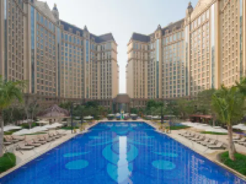 Castle Hotel Ocean Flower Island Hotels in Danzhou