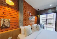 Journey Hostel Suratthani - Balkoner