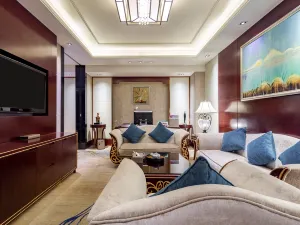 Noble International Hotel