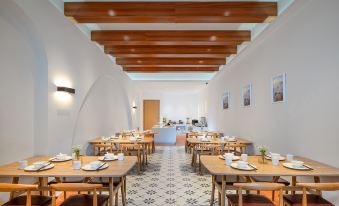 Europa Mediterranean Hotel (Guiyang East High-speed Railway Station Plaza)