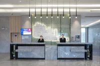 Yester Hotel (Quanzhou Government Affairs Center Gymnasium Branch) - parking