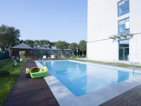 Changzhou Lehan Resort Hotel Hotels near CC Joyland
