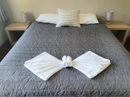 Bay Vista Waterfront Motel