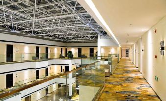 Honghe International Sports Theme Hotel