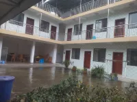 Pengzhou Yishan Bangshui Farm Stay