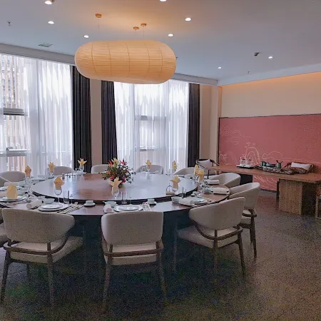 Renwen Huadian Hotel