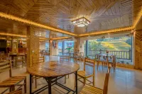 Longji Terrace Xianyuelou Hotel (No.2 View Terrace Shop)