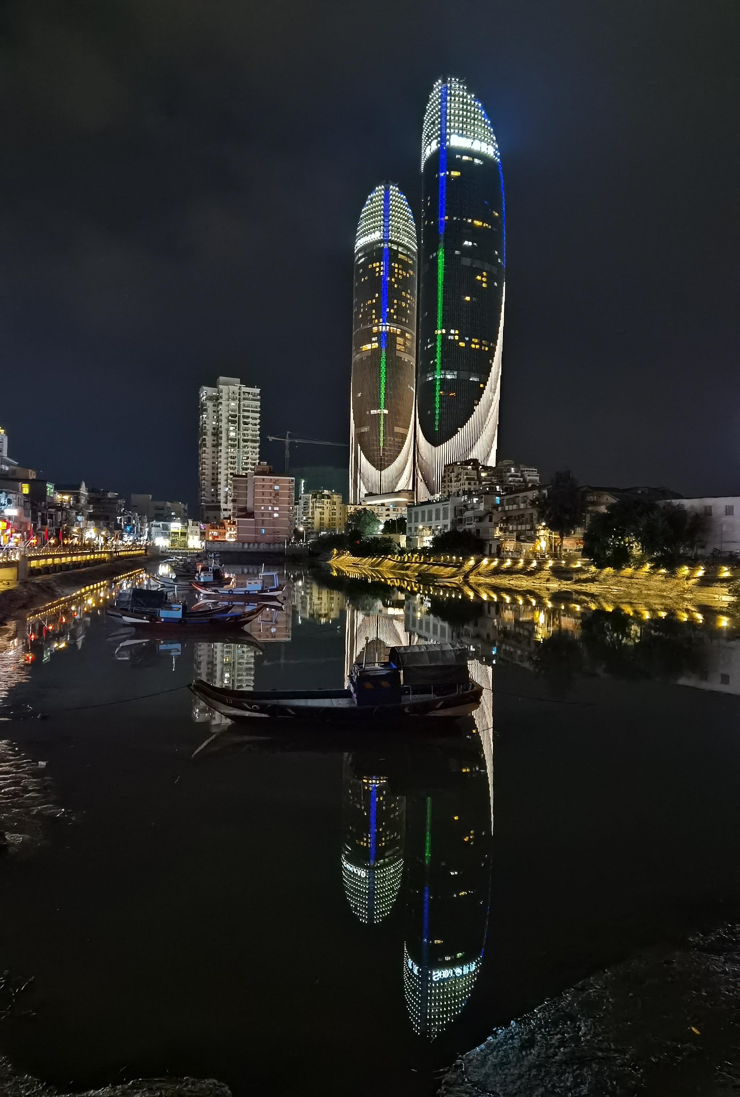 Xiamen Shimao Twin Towers Landmark Seaview Hotel ApartmentXiamen