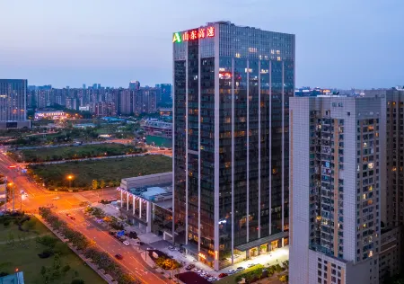 Chengdu Lanhai Yuhua Hotel (Financial City Global Center Branch)