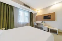Motel Hotel (Yantaishan Scenic Area Suochengli Cultural Street) Hotel di Yantai