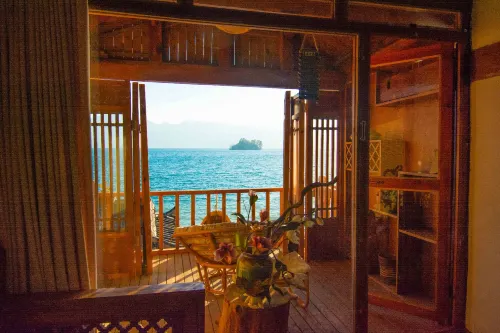 Lugu Lake Bushi Hai Seascape Inn - Bar