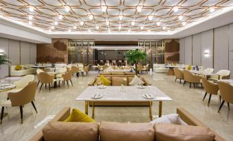 Rushi (Chaowa) Hotel (Chengdu Chunxi Road Tianfu Square Subway Station)