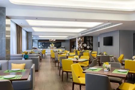 Hampton by Hilton Nanning Xingning Отели рядом с достопримечательностью «Guangxi Health Vocational and Technical College»