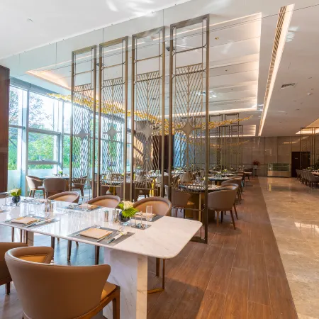 V-Continent WuHan Hotel Отели рядом с достопримечательностью «Третья Средняя Школа Вухана»