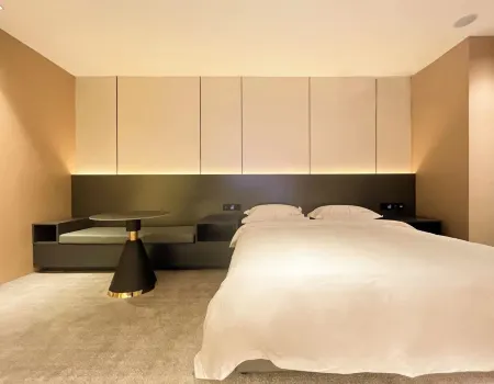 Shenyang RiCH Hotel (Sanhao Street Medical University Second Hospital Branch) Отели рядом с достопримечательностью «Shenyang Science Palace»