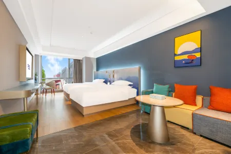 Manlu CC Hotel (Zhengzhou East Railway Station China Resources Times Square Branch)