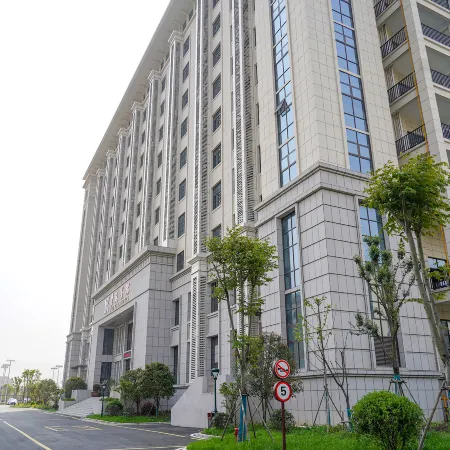 Dongzhi Xueyuan Hotel