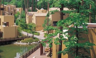 Forest Village (in Fuji Premium Resort)