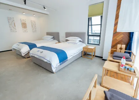 Primary Hotel Отели рядом с достопримечательностью «Holy Land of Taozu—Bamboo Tip Corridor»