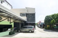 Green Homestay Syariah Hotels in Kemuning