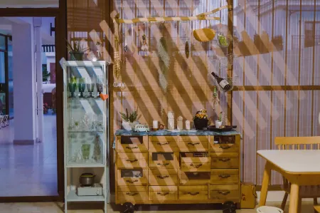 Lingshui Heshouwu Homestay (Qingshuiwan Beach Branch) Отели рядом с достопримечательностью «Yetian Ancient Village»