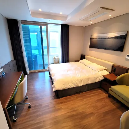W residence hotel haeundae Отели рядом с достопримечательностью «Холм Далмаджи»