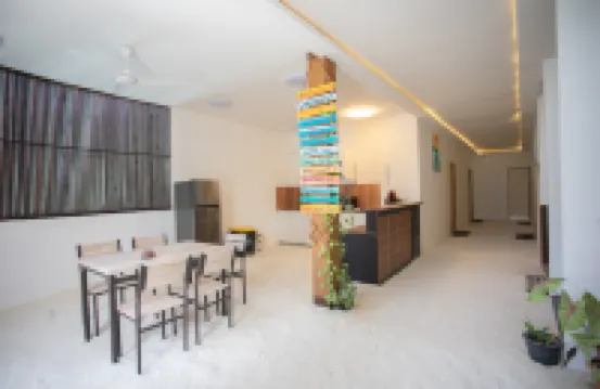 VIOLET INN Hotel di Dharavandhoo Island