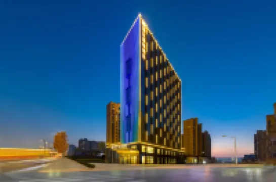 Jinjiang Metropolo Hotel (Xinyang Railway Station Xiya City)