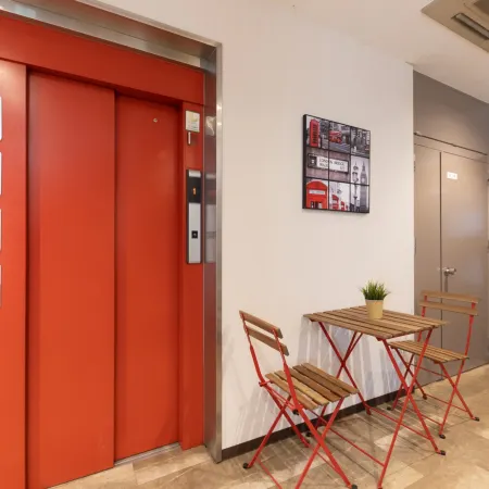 FLYCAT HOTEL Отели рядом с достопримечательностью «Традиционная японская деревня Сёва»