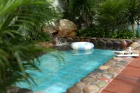 XINYI Hotel, LiJiang Old Town - Pools