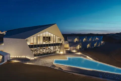 Zhongwei Desert Diamond Hotel