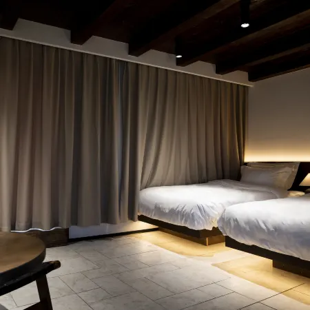 Qu Yuanfang Zouma Luxury Wilderness (Baihaba Branch)