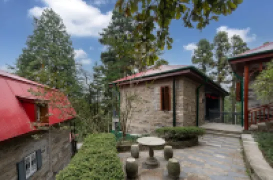 Grand honor Serenity villas（ Guling Street Store ） Hotels near Jinxiu Valley