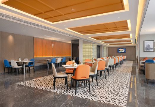 5. 햄튼 바이 힐튼..