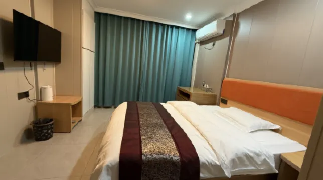 健康酒店（光輝路店） 鄰近華西龍希大飯店觀光區的酒店