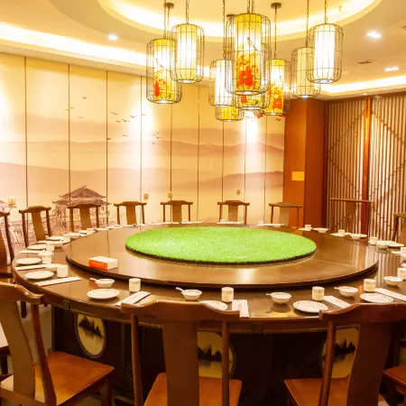 Elong R.YUN Hotel (Handan Daming City Bus Station)