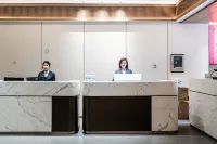 Yayue Hotel (Shiyan Renmin South Road Taihe Hospital) - Airport Shuttle