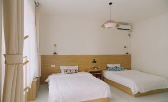 Yining County Huazhibanxia Homestay