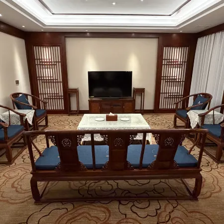 Paragon Hotel