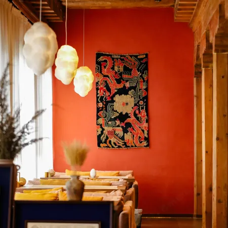 Lingguo Descendants Thangka Art Hotel