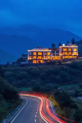 YUNTOUR · Yangshan Secluded Estate (Siguniang Mountain Scenic Area) - น้ำพุร้อน