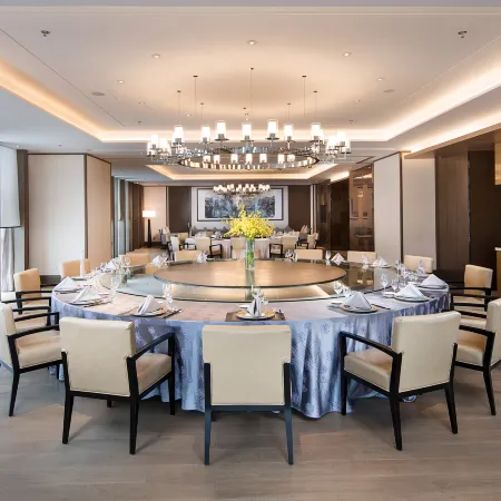Inzone Royal Plaza Hotels
