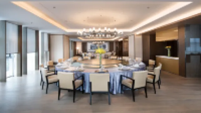 Inzone Royal Plaza Hotels